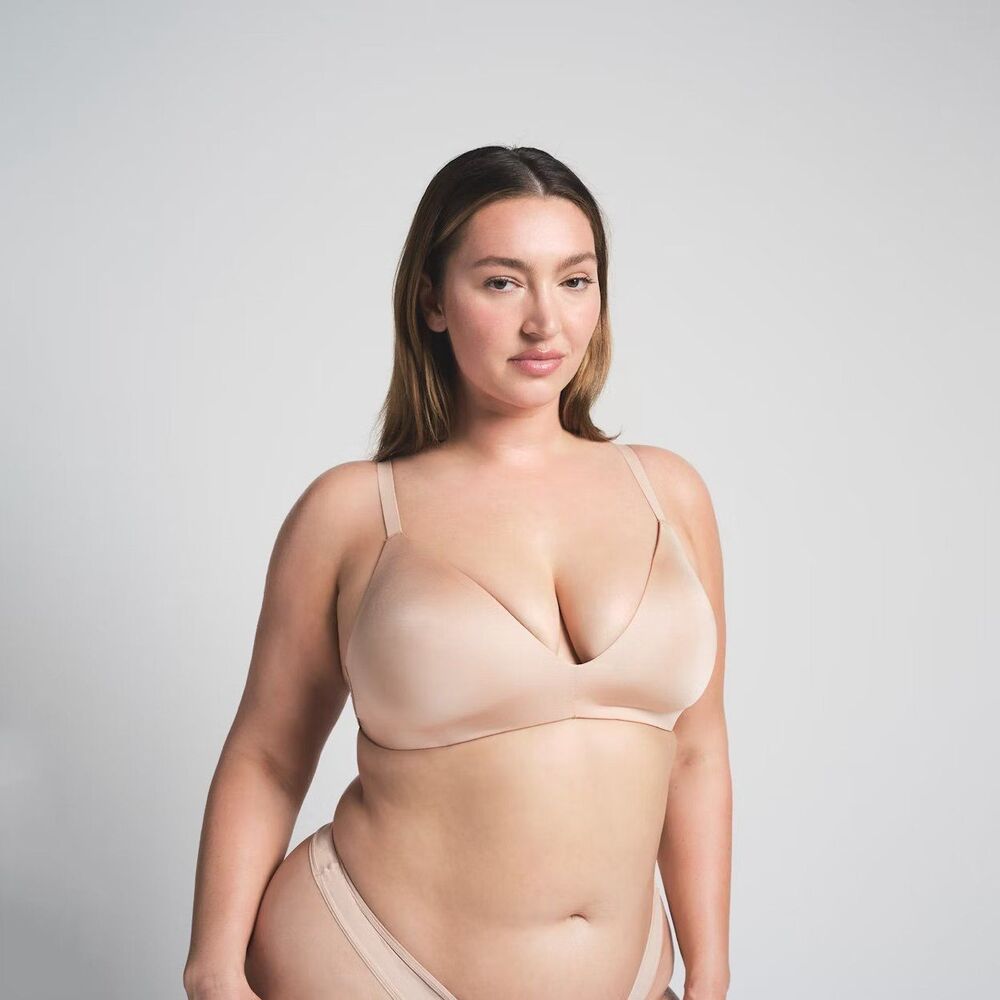 Skims Wireless Form T-shirt Bra Mica Size 42B
